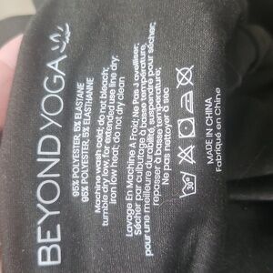 Beyond Yoga Black Pocket Infinity Scarf Stretch Neck Warmer Lightweight